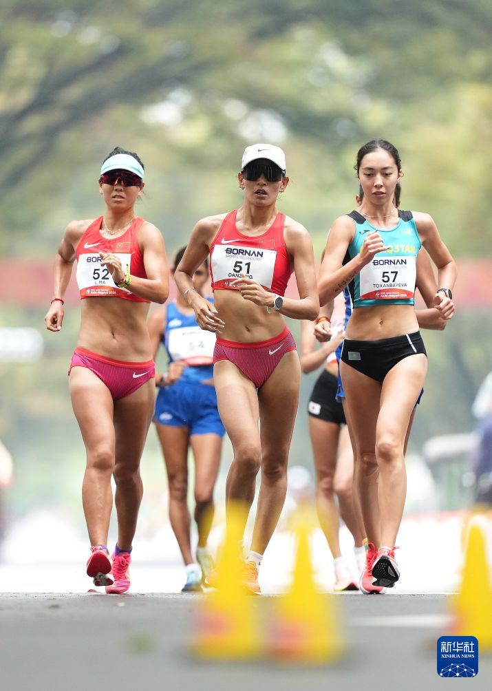 乐鱼体育女子马拉松竞走中国选手旦增曲宗递补摘金，马丽获得银牌，率先冲线的哈萨克斯坦选手成绩被取消